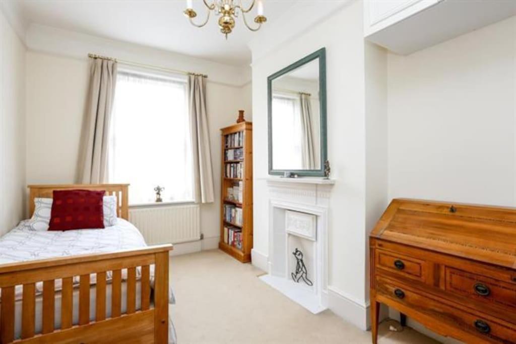 Large 3 Bed Flat In Central Wimbledon London Eksteriør bilde